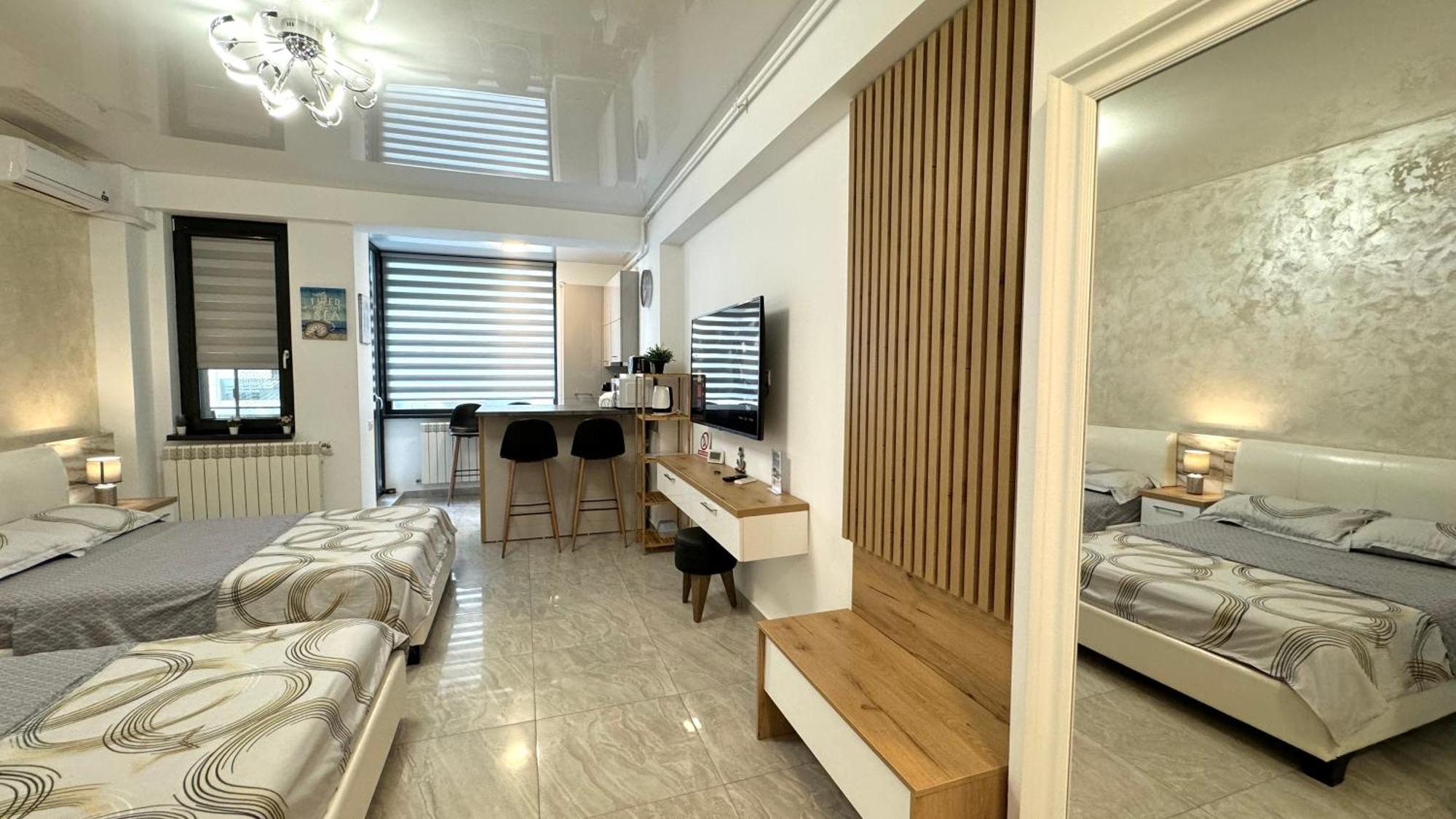 Seaview Deluxe Double Studio - Beachfront Resort Navodari Exterior photo